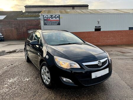 VAUXHALL ASTRA 1.7 CDTi ecoFLEX Exclusiv Sports Tourer Euro 5 5dr