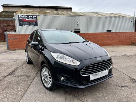 FORD FIESTA 1.5 TDCi Titanium Euro 5 5dr