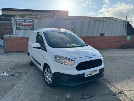 FORD TRANSIT COURIER 1.5 TDCi L1 H1 6dr