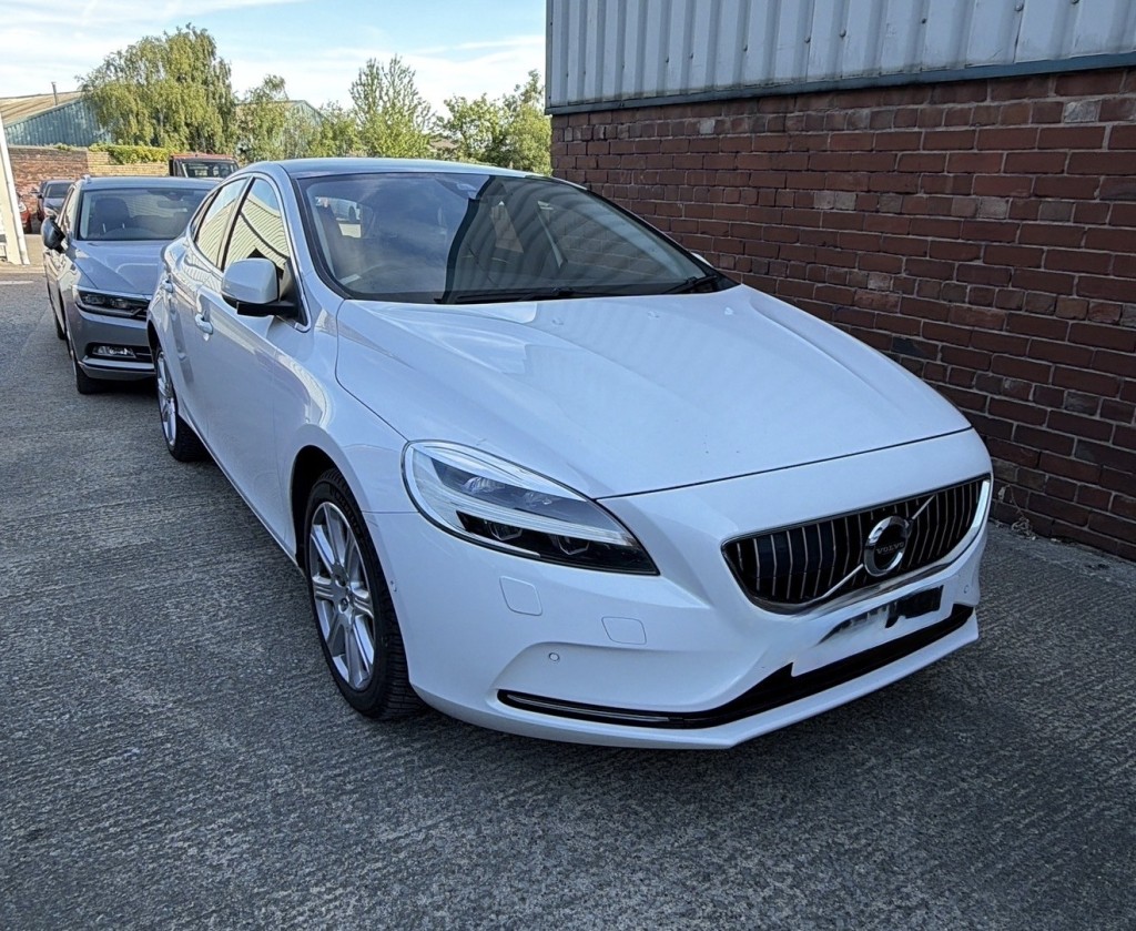 2017 Volvo V40